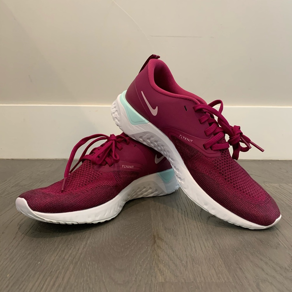 Women’s Nike Odyssey React 2 Flyknit shoes
